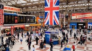 A Walk Through The London Victoria Station London England [upl. by Lalise782]