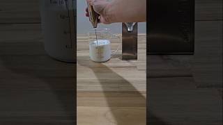 Aerolatte Handheld Milk Frother [upl. by Kistner]